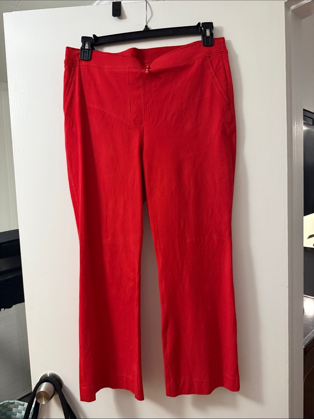 Assets By Spanx Crop Flare